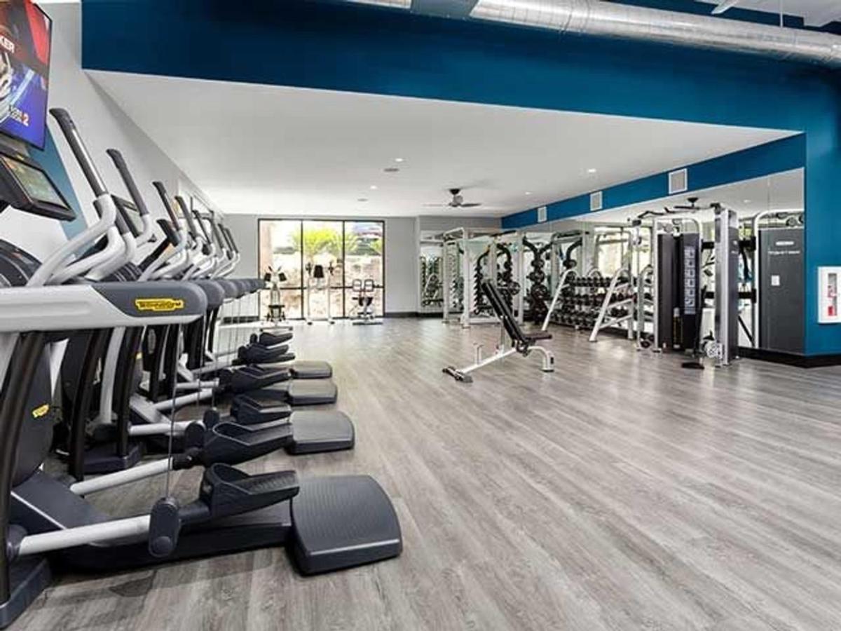 Burbank 1br W Pool Wd Gym Nr Tj Wf Lax-788 * Los Angeles