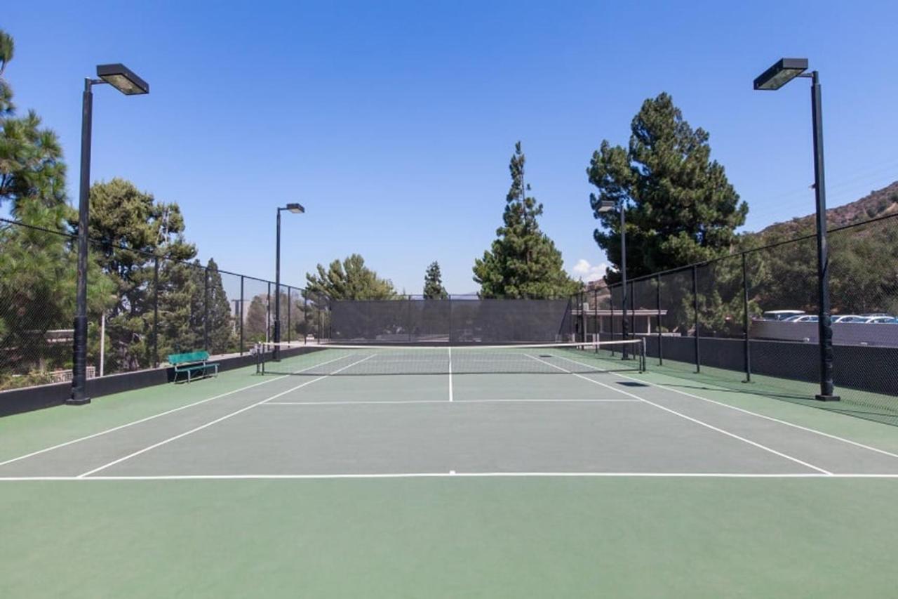 Burbank 1br W Pool Wd Gym Nr Tj Wf Lax-788 * Los Angeles